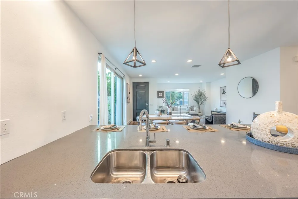 177 Frame Irvine, CA 92618