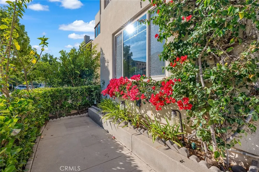 177 Frame Irvine, CA 92618