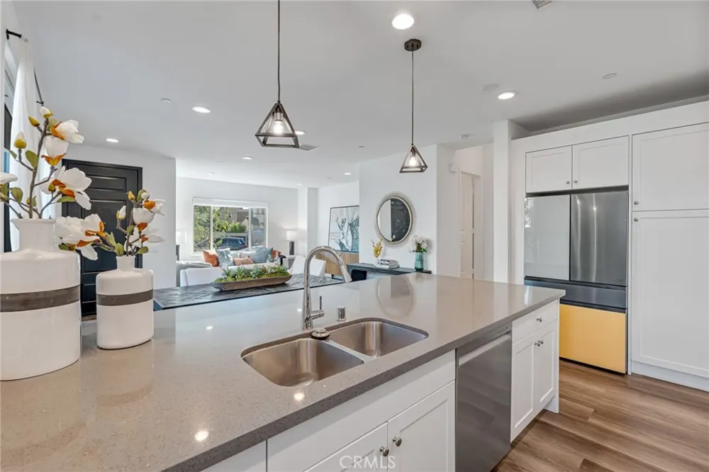 177 Frame Irvine, CA 92618