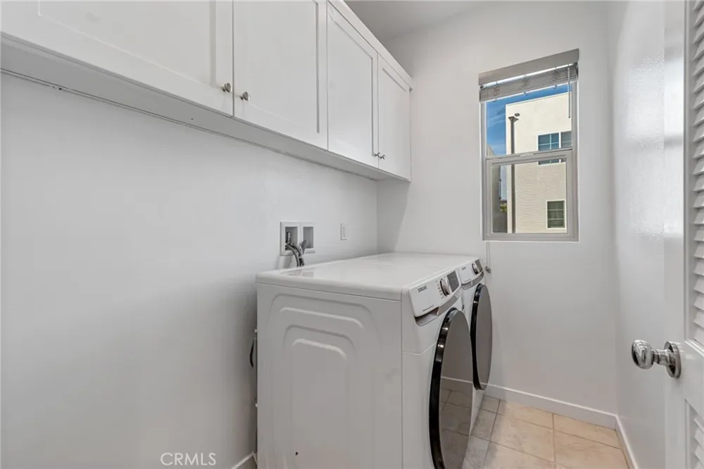 177 Frame Irvine, CA 92618