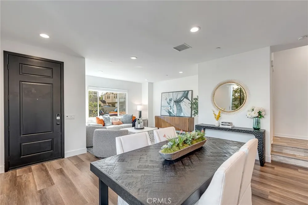 177 Frame Irvine, CA 92618