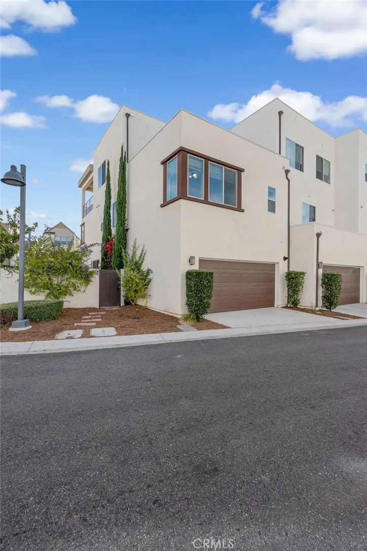 177 Frame Irvine, CA 92618