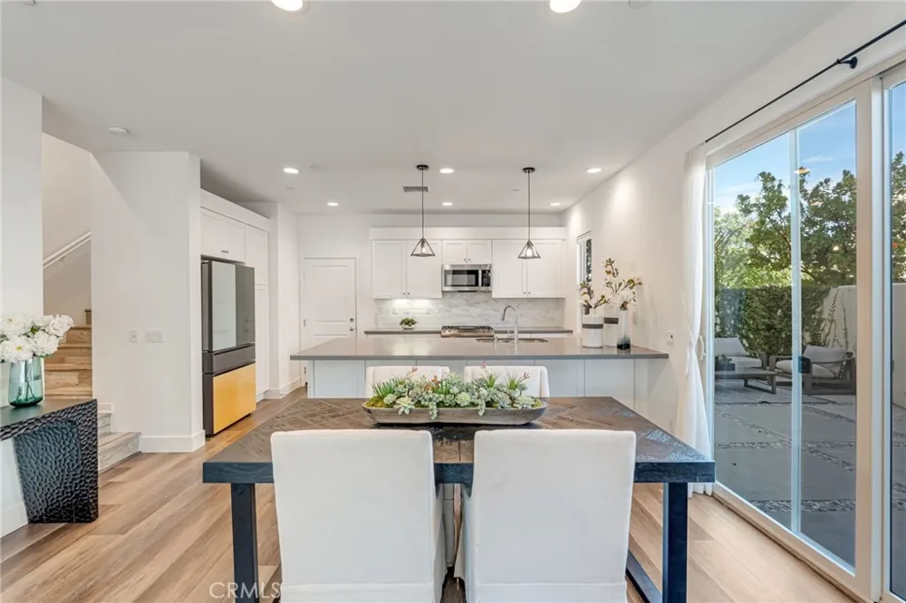 177 Frame Irvine, CA 92618