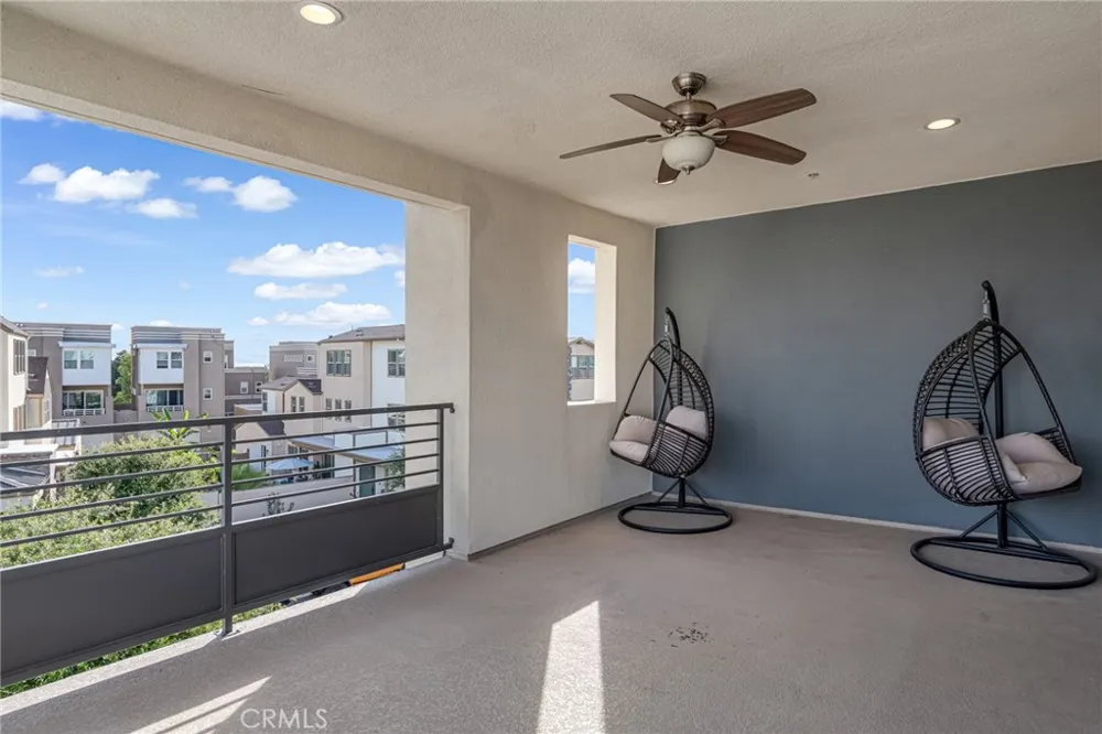 177 Frame Irvine, CA 92618