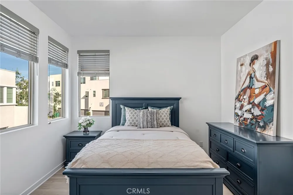 177 Frame Irvine, CA 92618