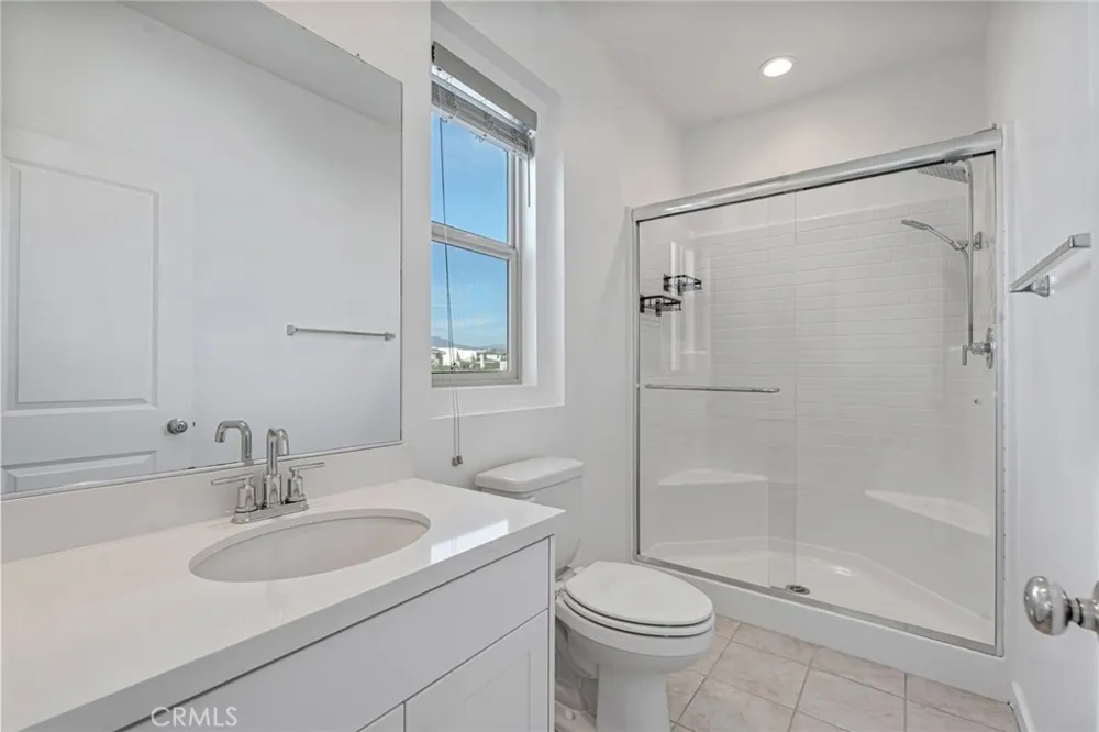 177 Frame Irvine, CA 92618