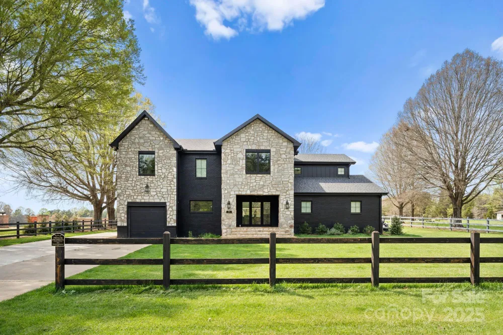 1575 Shinnville Road Cleveland, NC 27013