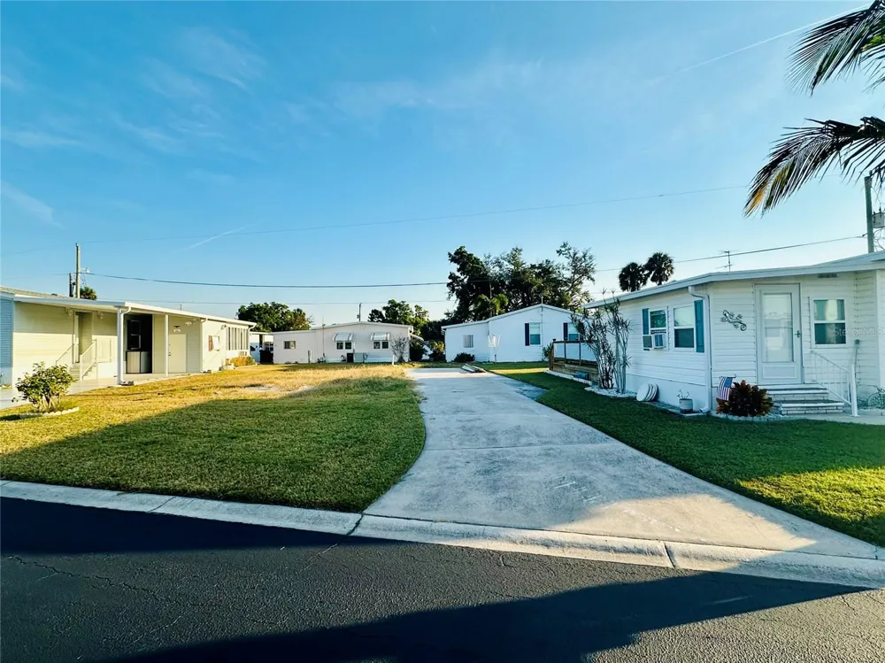 522 CENTRE STREET Palmetto, FL 34221