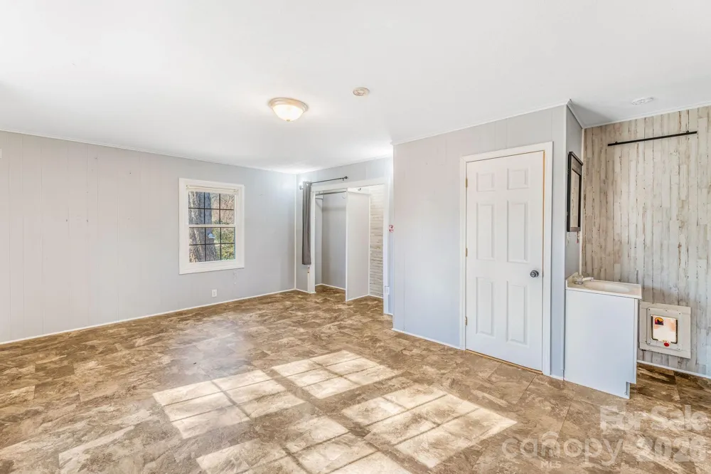 107 Woodland Church Road Clyde, NC 28721