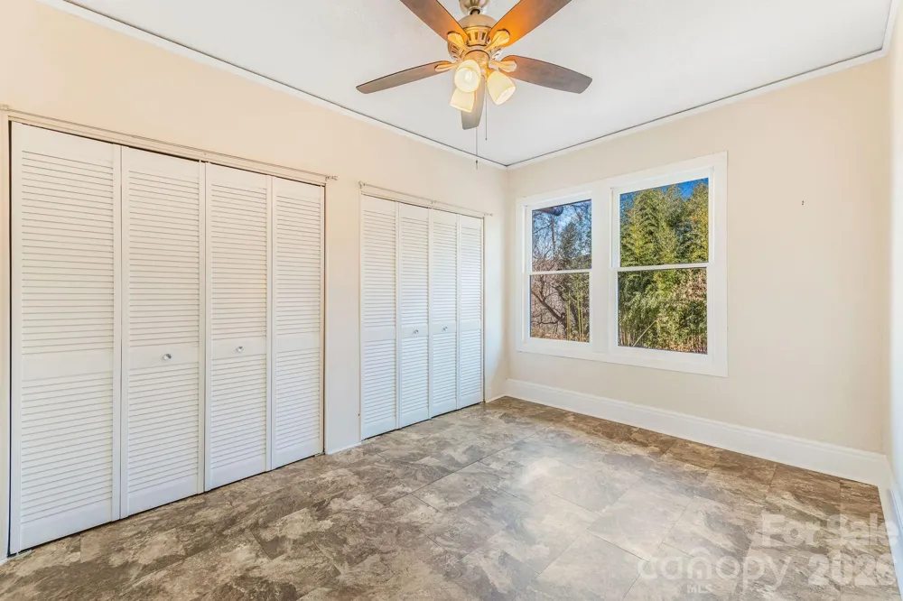 107 Woodland Church Road Clyde, NC 28721