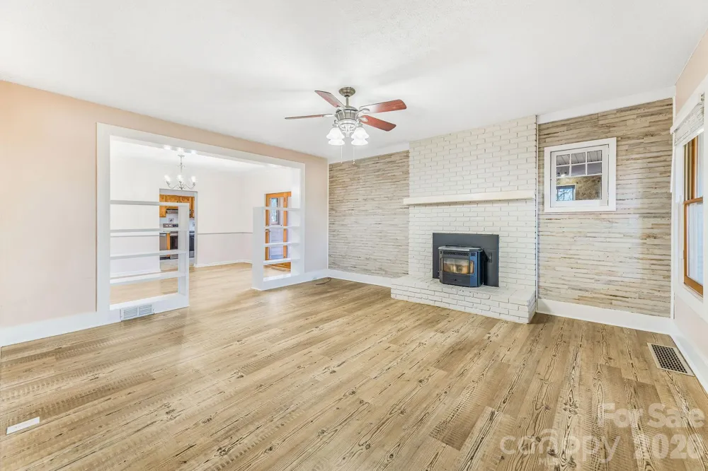 107 Woodland Church Road Clyde, NC 28721