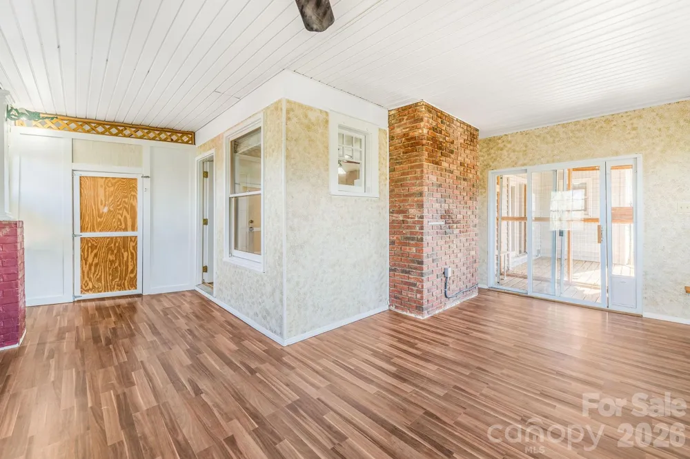 107 Woodland Church Road Clyde, NC 28721