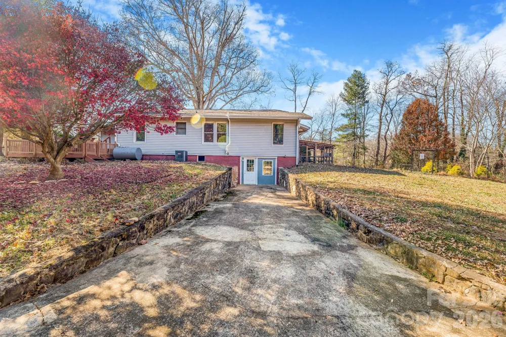 107 Woodland Church Road Clyde, NC 28721