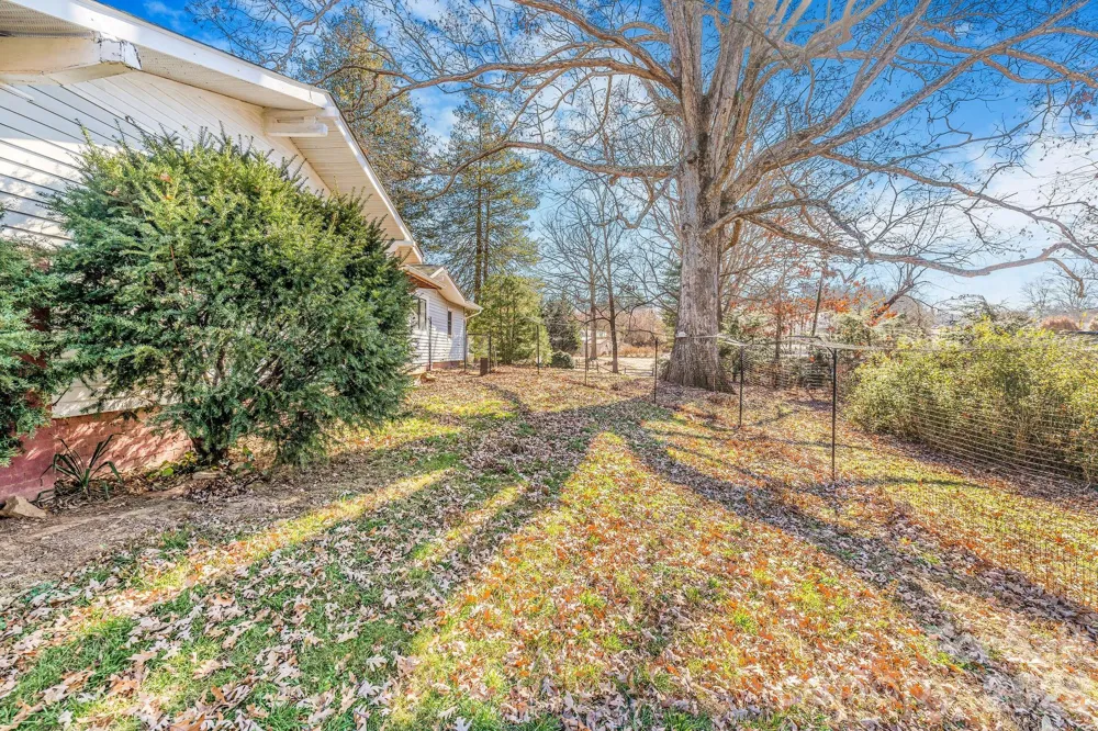 107 Woodland Church Road Clyde, NC 28721