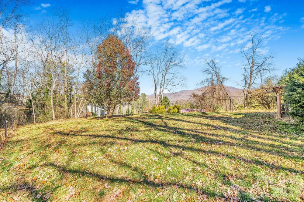 107 Woodland Church Road Clyde, NC 28721