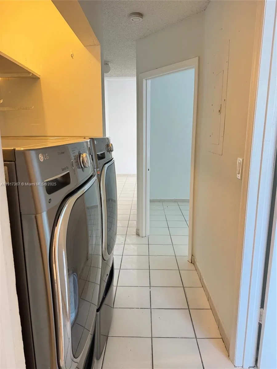 8419 SW 209th St Cutler Bay, FL 33189