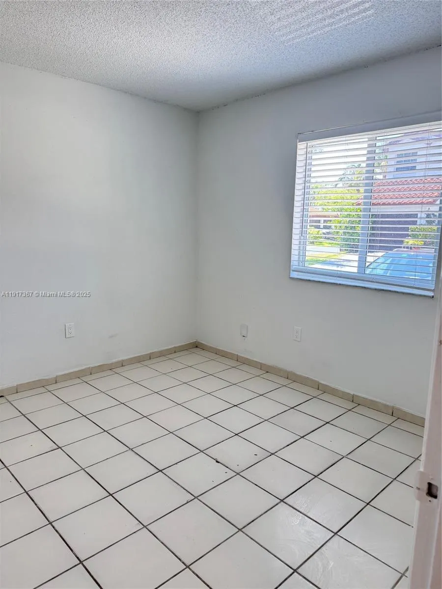 8419 SW 209th St Cutler Bay, FL 33189