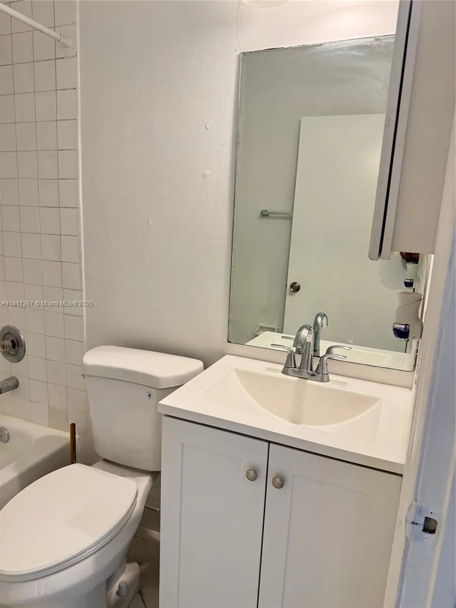 8419 SW 209th St Cutler Bay, FL 33189