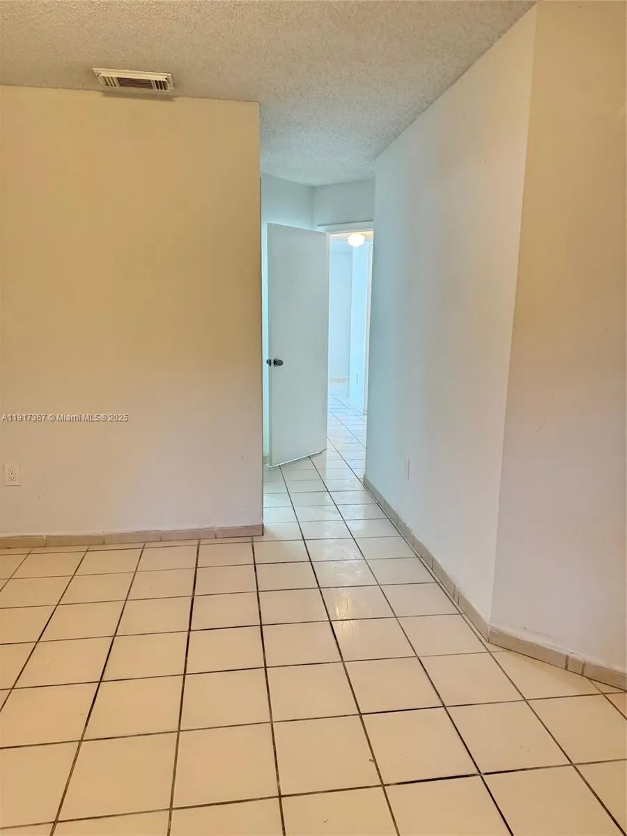 8419 SW 209th St Cutler Bay, FL 33189