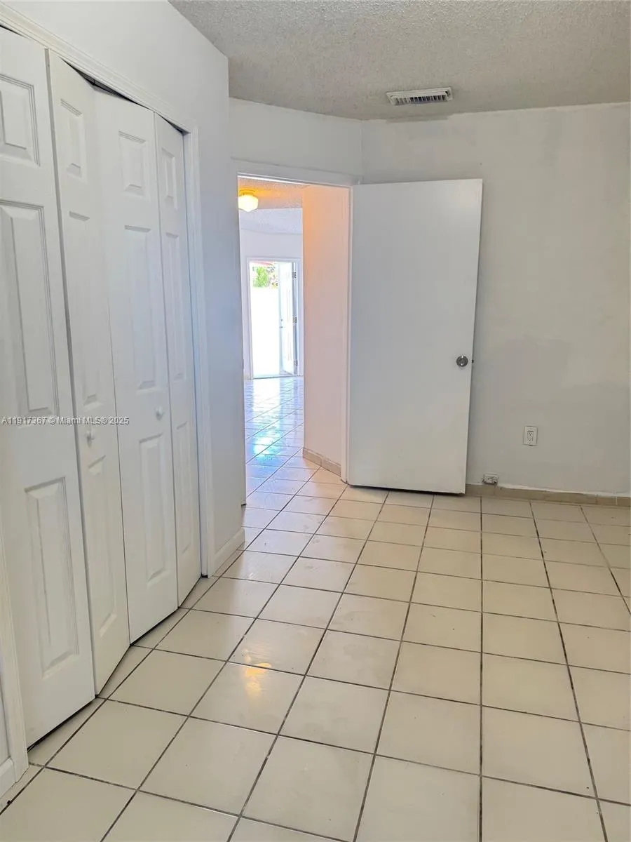 8419 SW 209th St Cutler Bay, FL 33189
