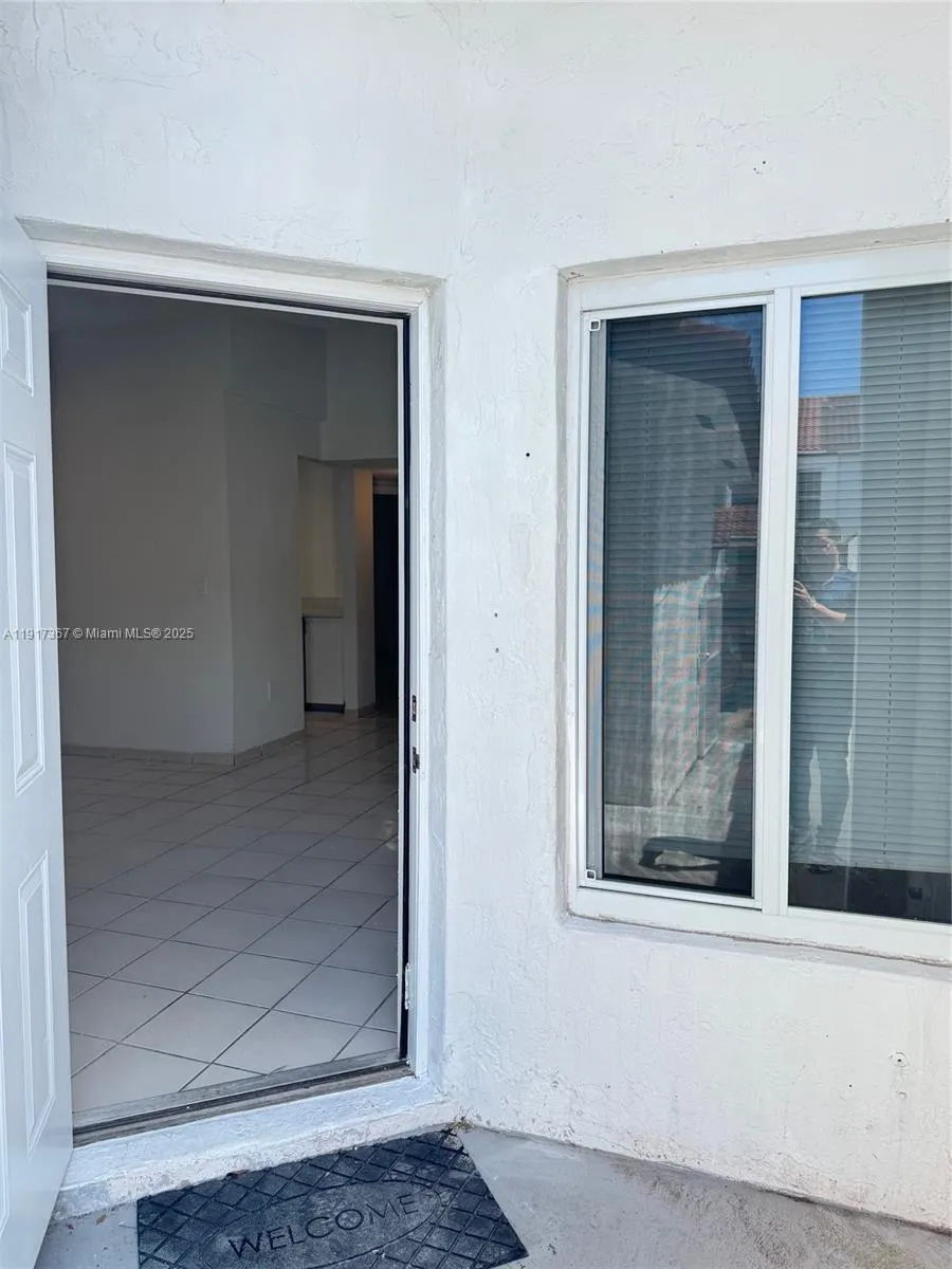 8419 SW 209th St Cutler Bay, FL 33189