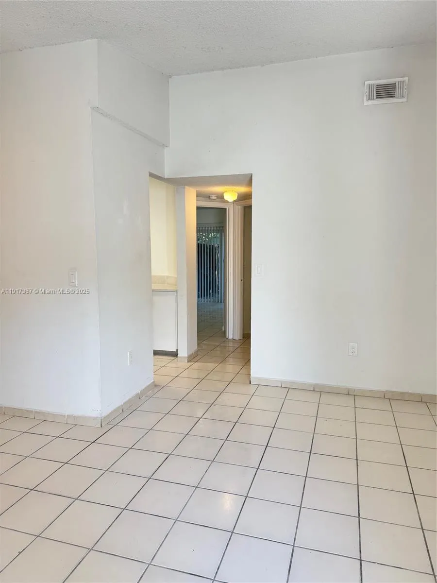 8419 SW 209th St Cutler Bay, FL 33189