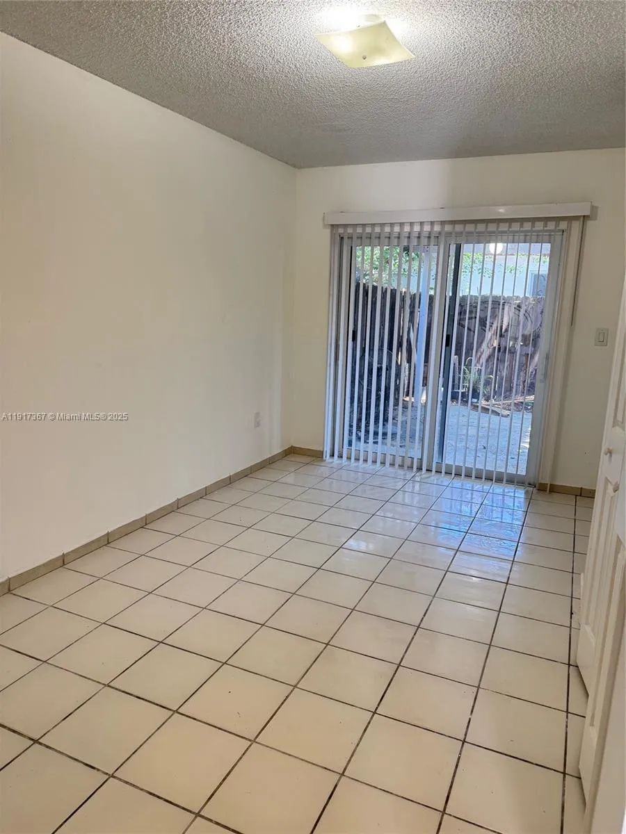 8419 SW 209th St Cutler Bay, FL 33189