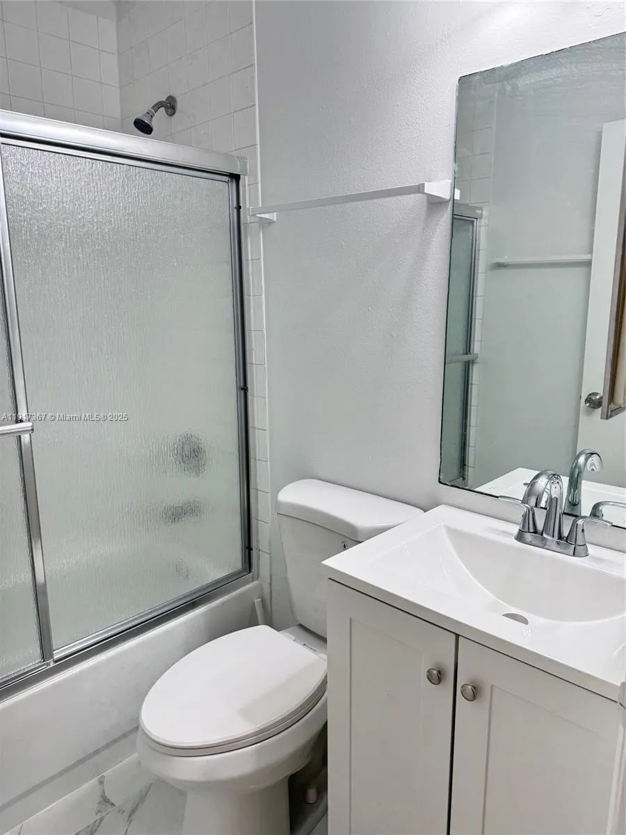 8419 SW 209th St Cutler Bay, FL 33189