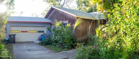 212 Strawberry Lane