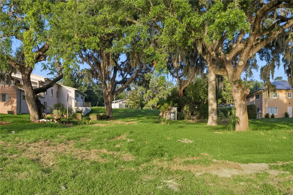 E CROOKED LAKE DRIVE Eustis, FL 32726