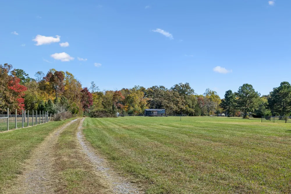 10849 Jim Cummings Hwy Bradyville, TN 37026
