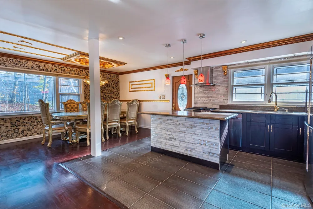 244-19 Grand Central Parkway Douglaston, NY 11362