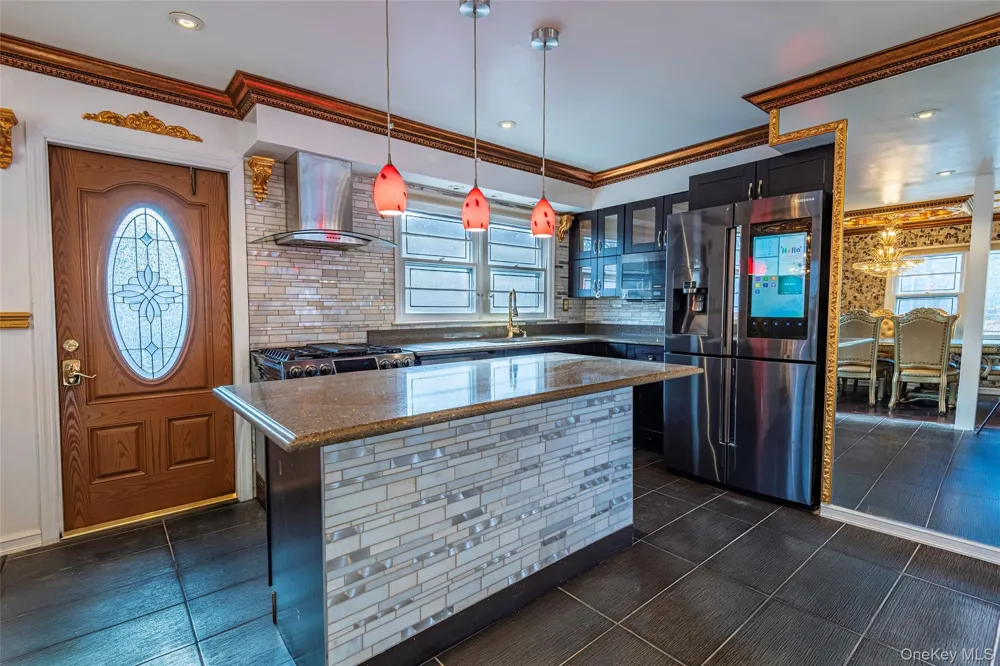 244-19 Grand Central Parkway Douglaston, NY 11362