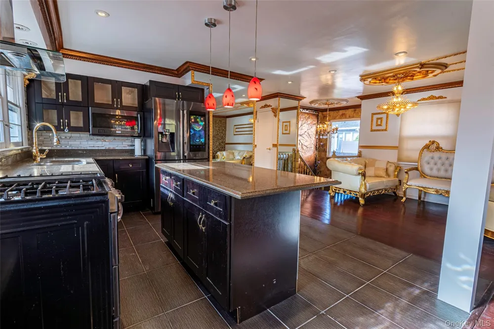 244-19 Grand Central Parkway Douglaston, NY 11362