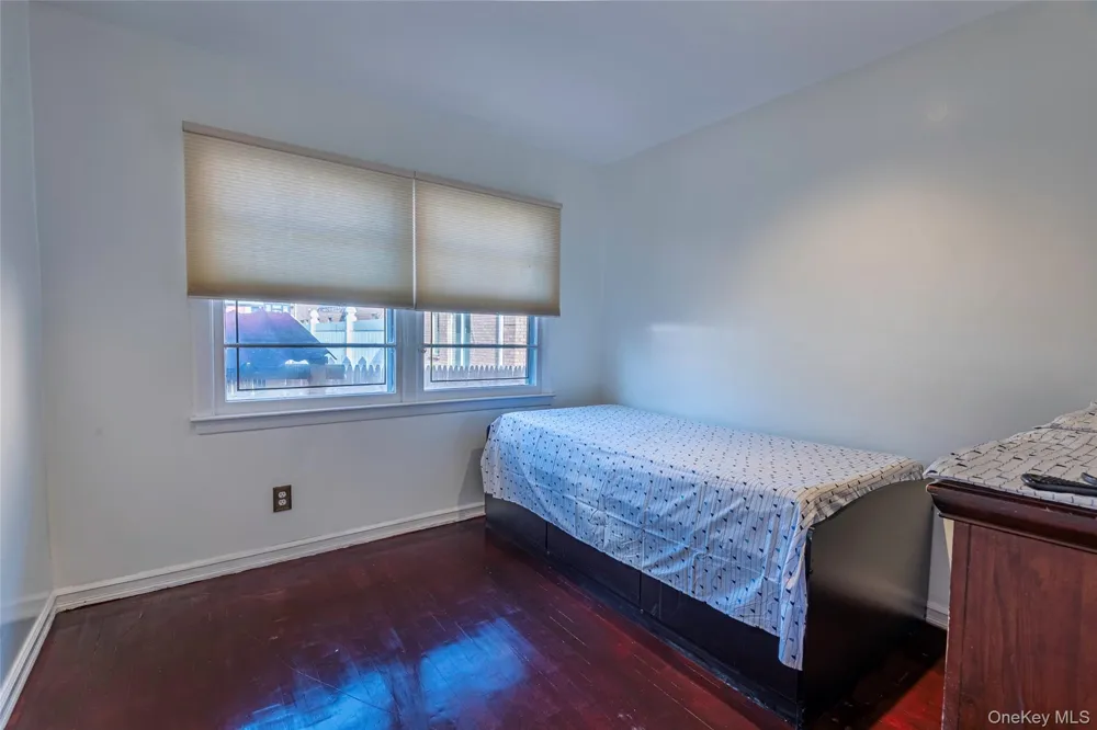 244-19 Grand Central Parkway Douglaston, NY 11362