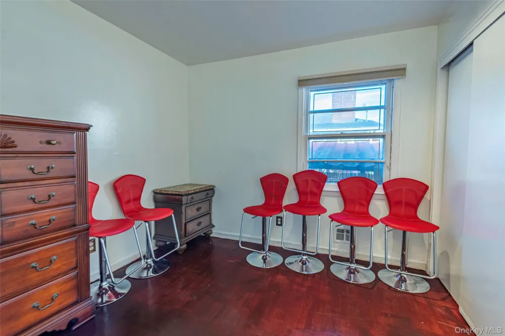 244-19 Grand Central Parkway Douglaston, NY 11362