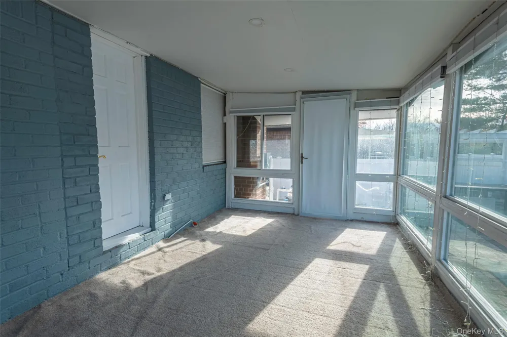 244-19 Grand Central Parkway Douglaston, NY 11362