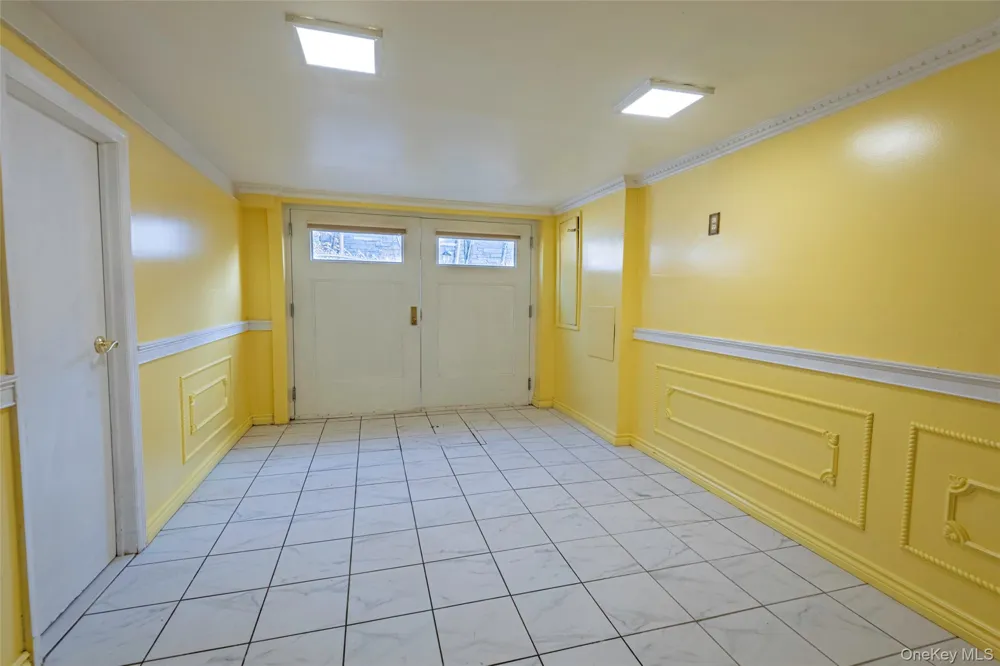 244-19 Grand Central Parkway Douglaston, NY 11362