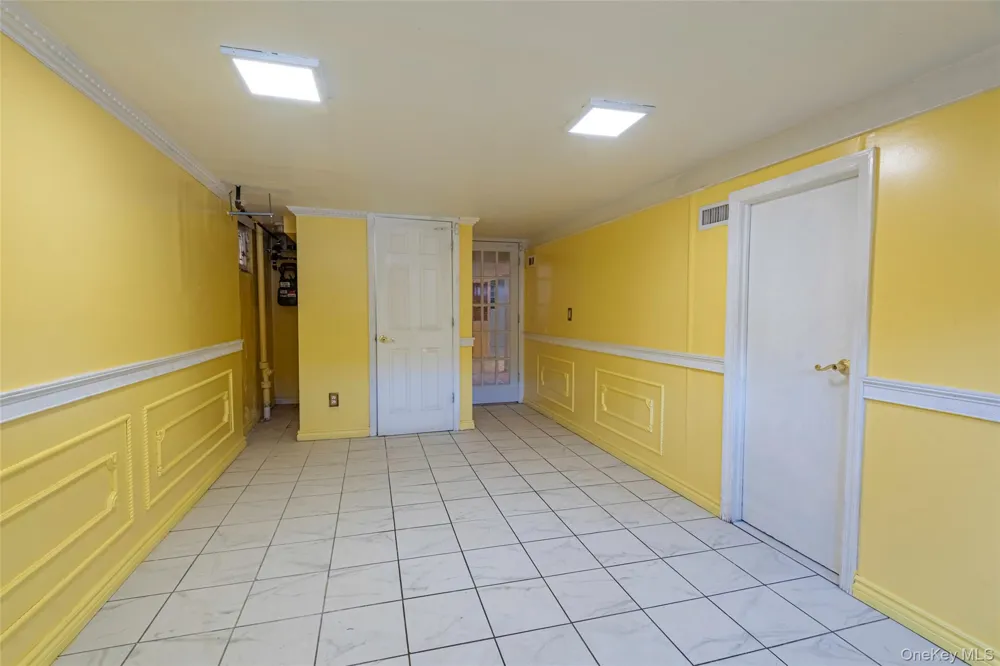 244-19 Grand Central Parkway Douglaston, NY 11362