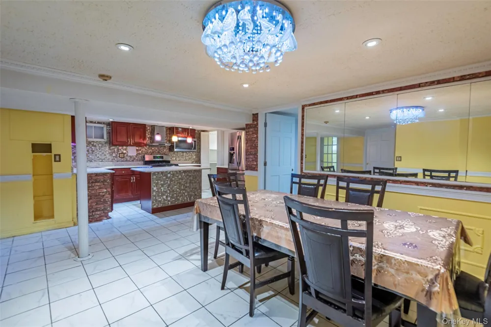 244-19 Grand Central Parkway Douglaston, NY 11362