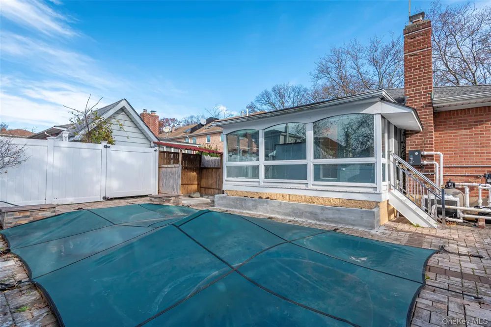 244-19 Grand Central Parkway Douglaston, NY 11362