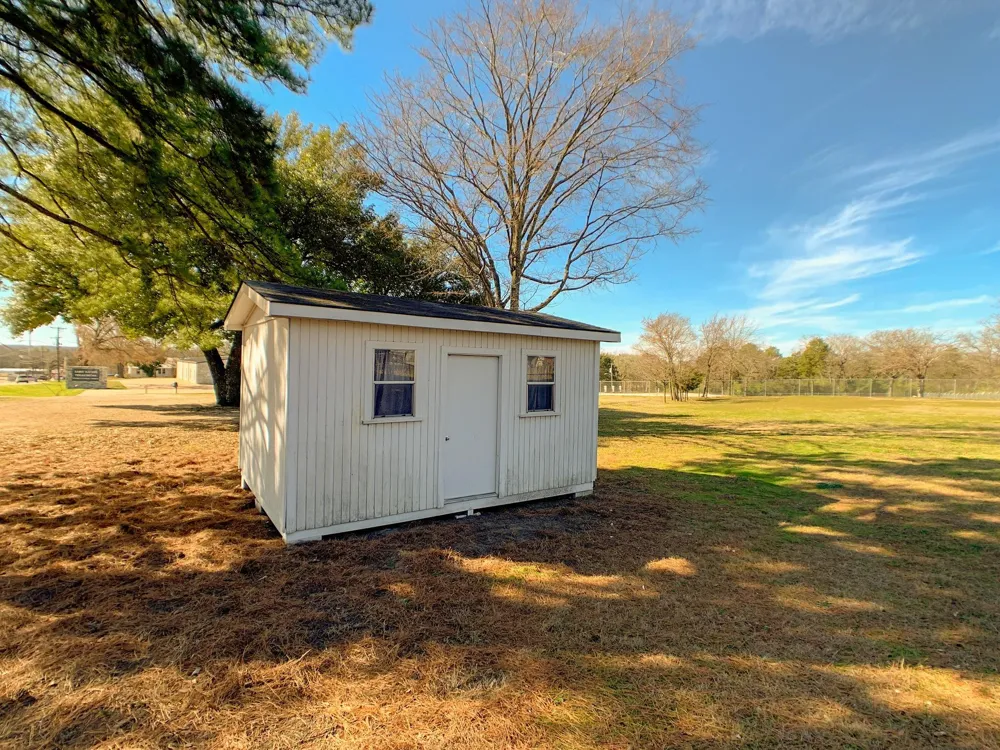 519 W Commerce Buffalo, TX 75831