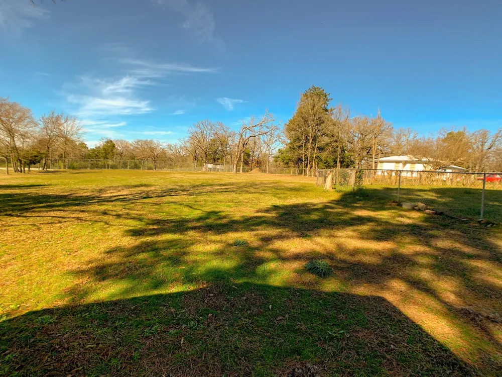 519 W Commerce Buffalo, TX 75831