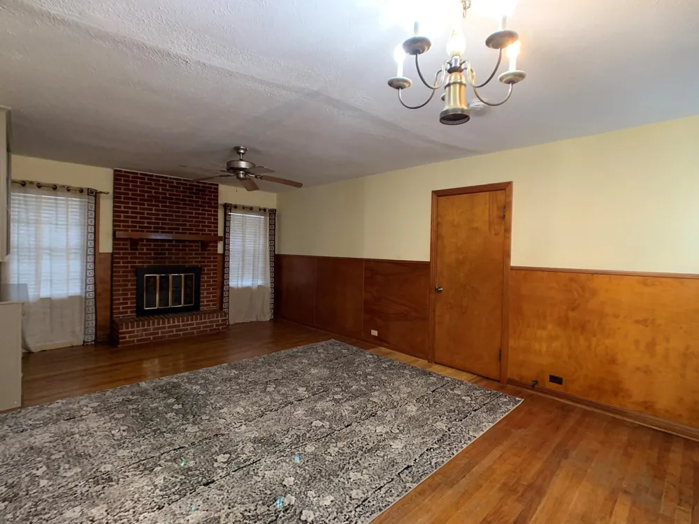 519 W Commerce Buffalo, TX 75831