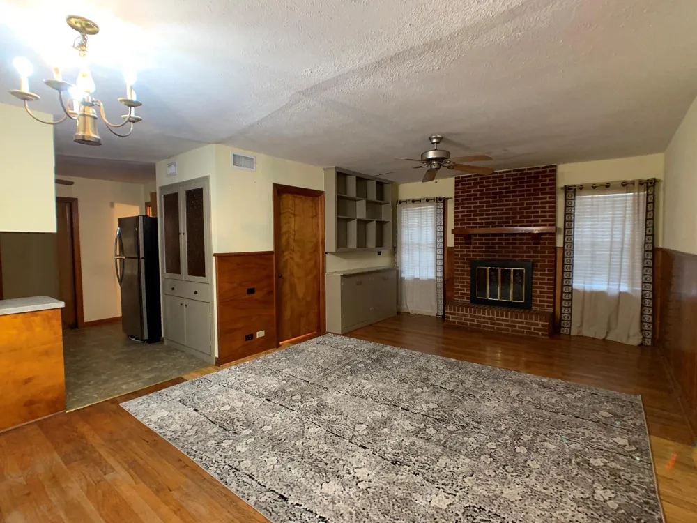 519 W Commerce Buffalo, TX 75831