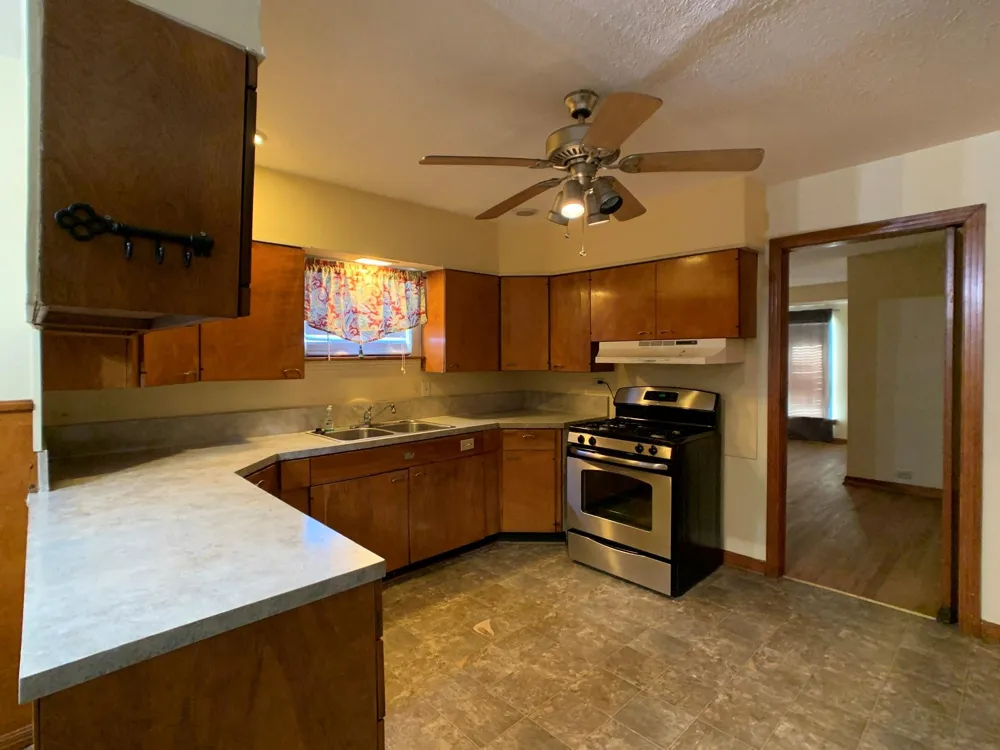 519 W Commerce Buffalo, TX 75831