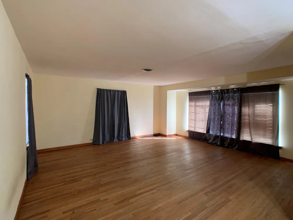 519 W Commerce Buffalo, TX 75831