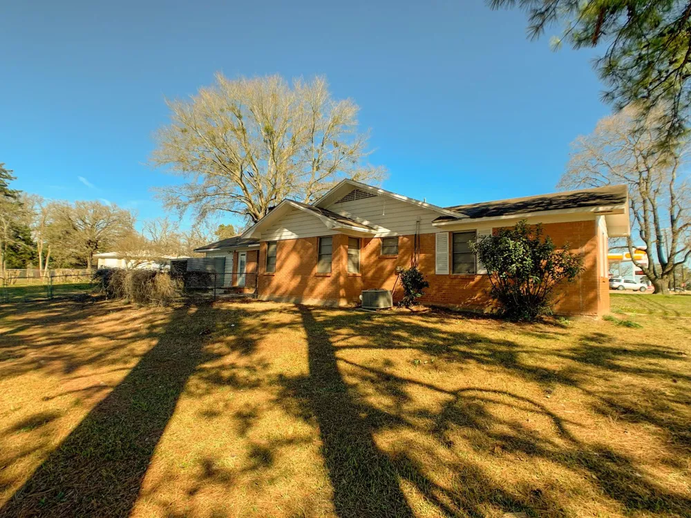 519 W Commerce Buffalo, TX 75831
