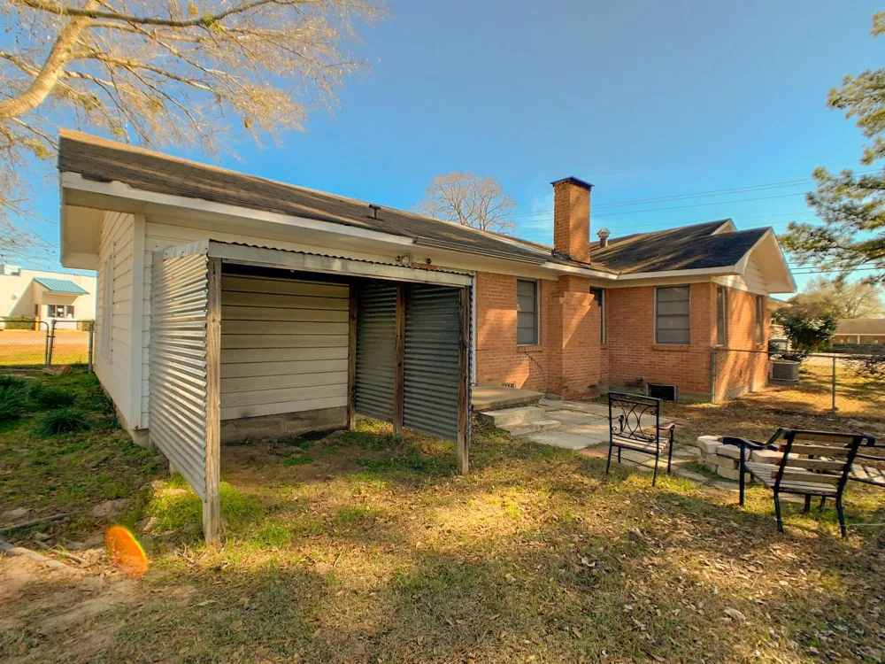 519 W Commerce Buffalo, TX 75831