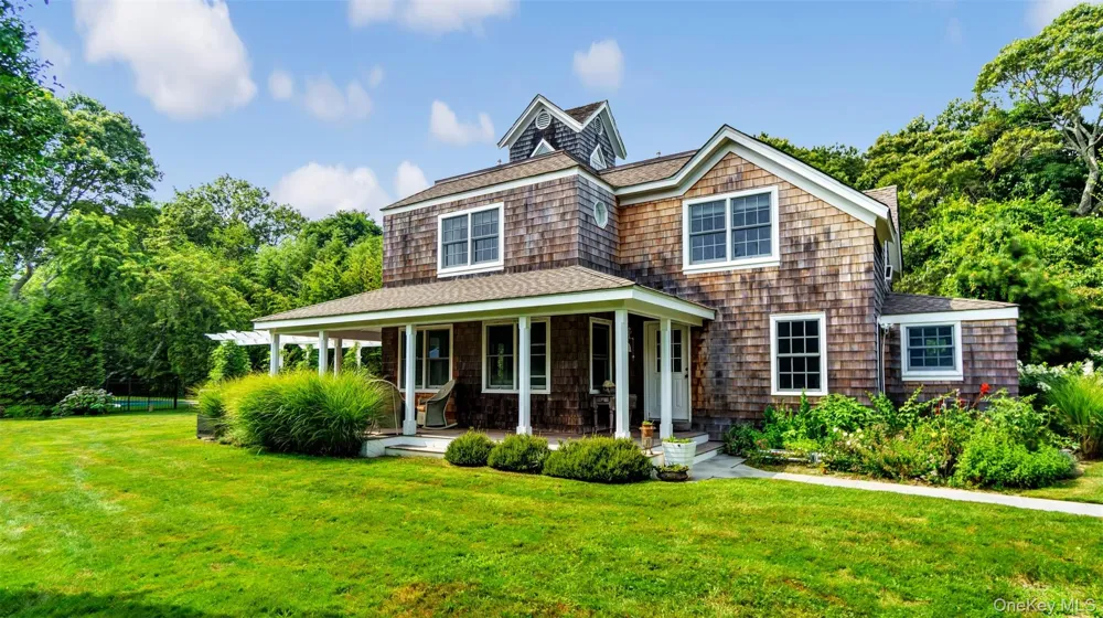 9 Ocame Avenue Westhampton Beach, NY 11978